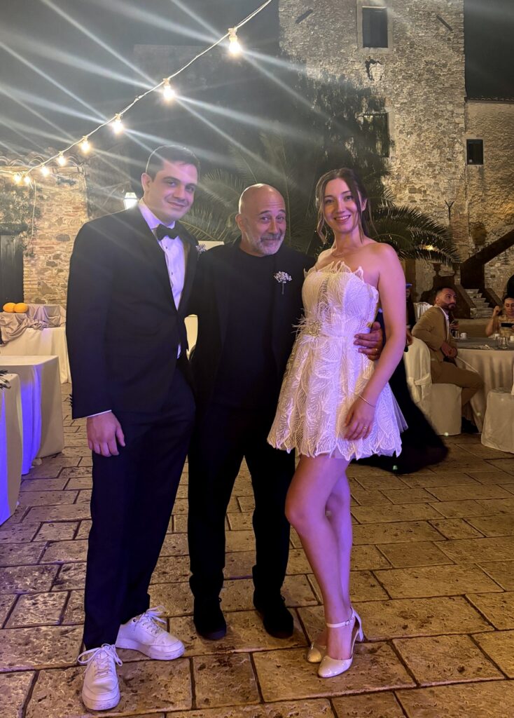 Mario e Merve sposi a Torre Garbonogara di Termini Imerese