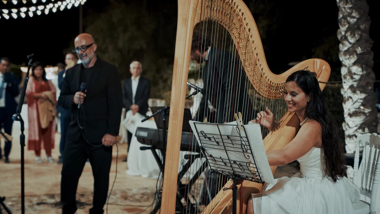 Duo su Cocciu d'amuri tra la sposa arpista e Samaritano al Castello Chiaramonte di Siculiana