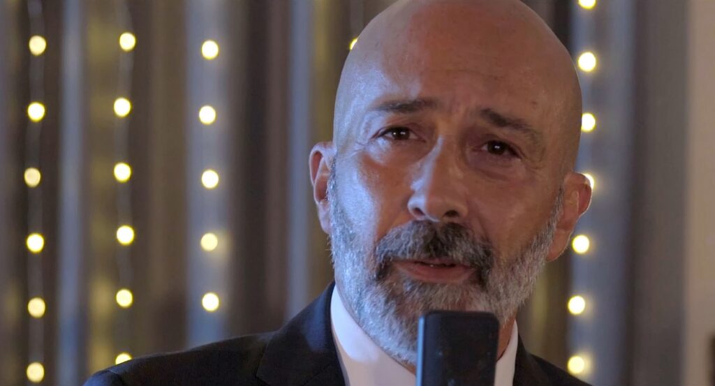 primissimo piano di Samaritano, in studio durante le riprese di "Cocciu d'Amuri"