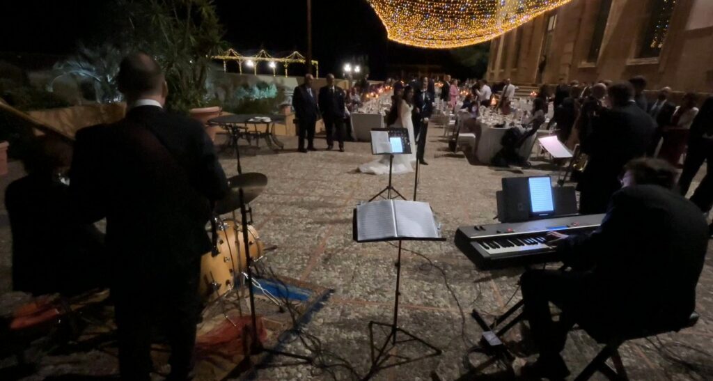 "L'età dell'oro" di Morricone eseguita in duo piano e sax soprano, per gli sposi di Palazzo Villarosa a Bagheria