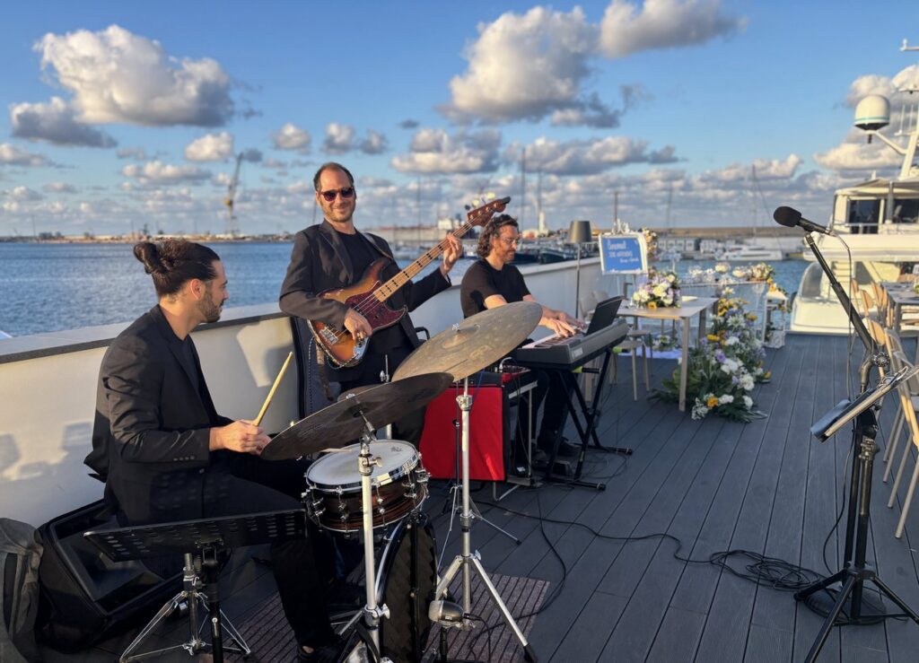 Sarabanda durante il soundcheck al Molo 53, marina yachting di Palermo