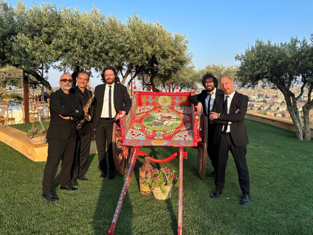 Sarabanda 5tet con sax alla Tenuta Berretta di Mirabella Imbaccari - Carretto siciliano